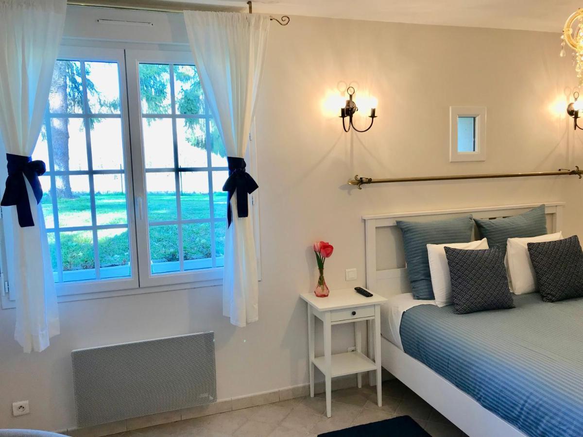 Sans Souci Bed And Breakfast Luxe Heated Pool And Restaurant Luzillé Exterior photo