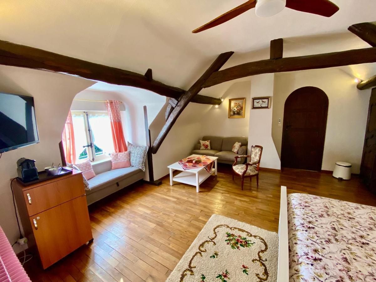 Sans Souci Bed And Breakfast Luxe Heated Pool And Restaurant Luzillé Exterior photo