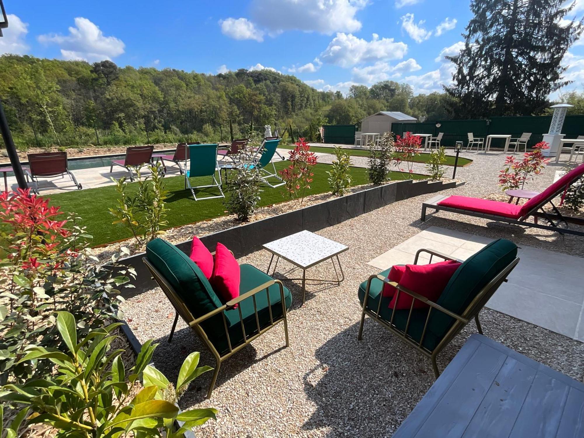Sans Souci Bed And Breakfast Luxe Heated Pool And Restaurant Luzillé Exterior photo