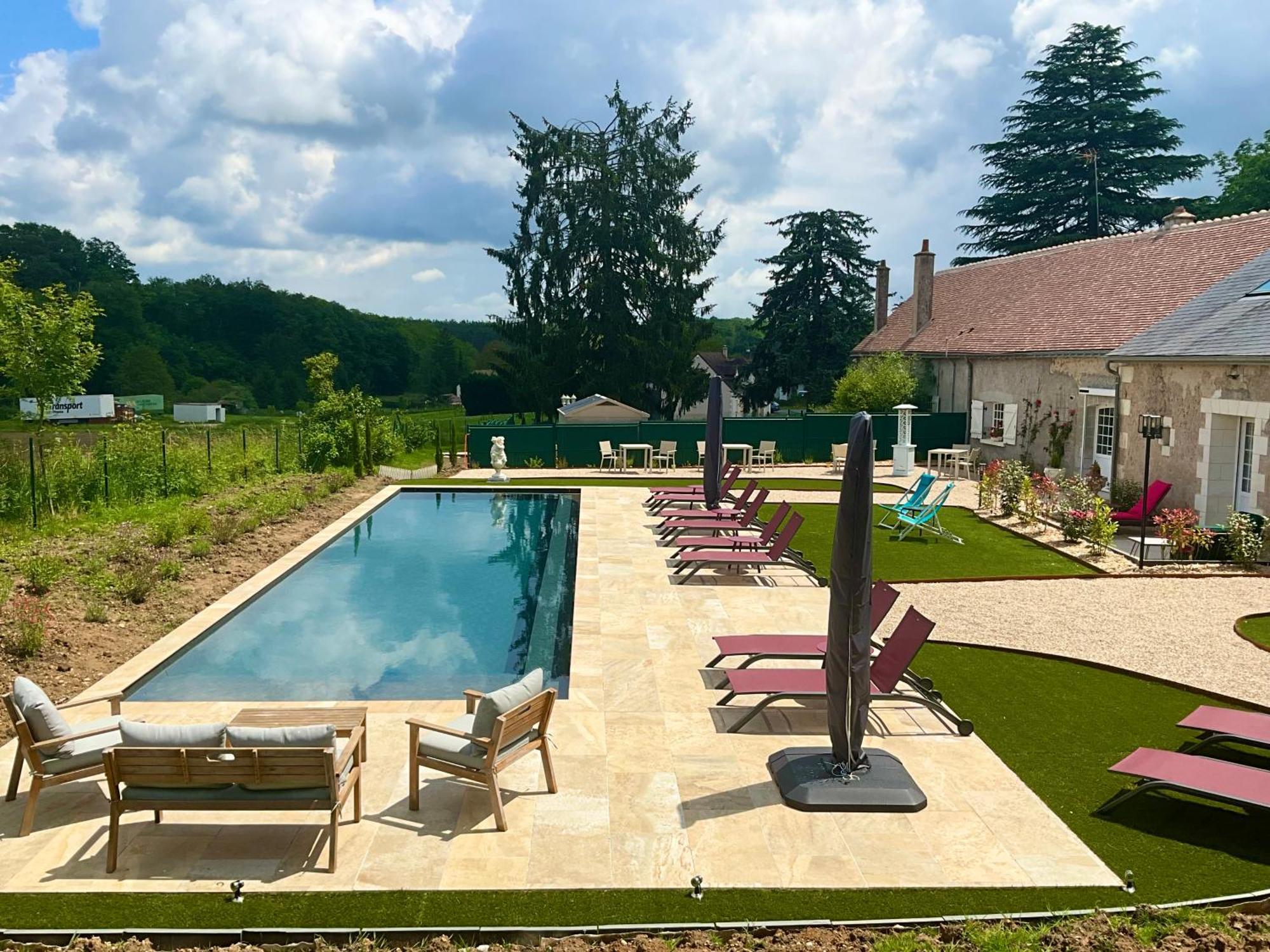 Sans Souci Bed And Breakfast Luxe Heated Pool And Restaurant Luzillé Exterior photo