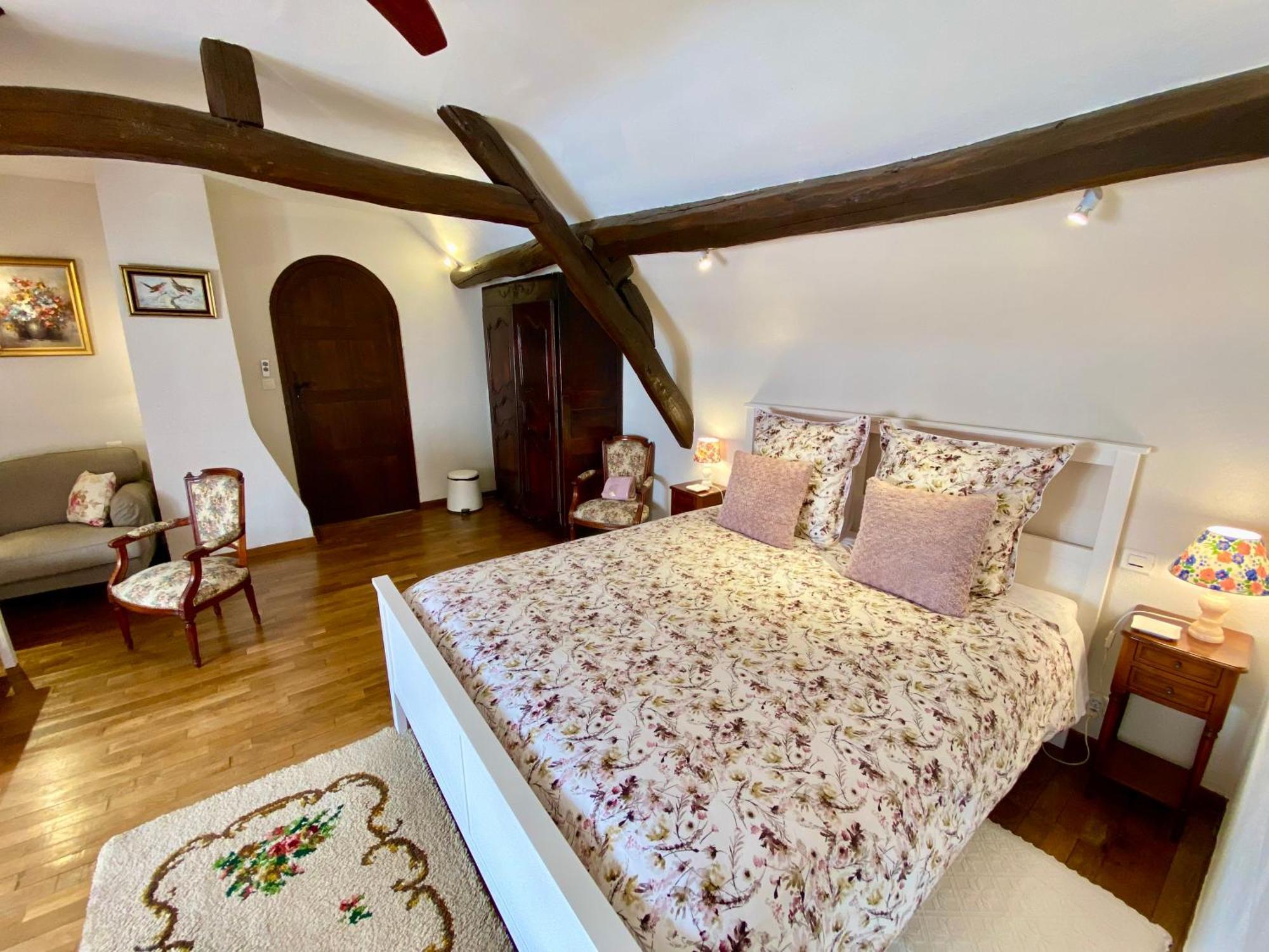 Sans Souci Bed And Breakfast Luxe Heated Pool And Restaurant Luzillé Room photo